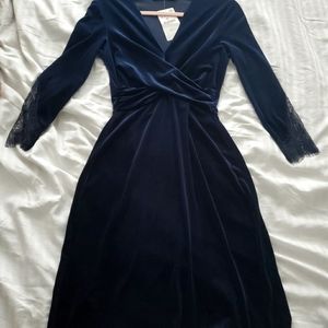 Brand new Zara blue velvet midi dress, size S